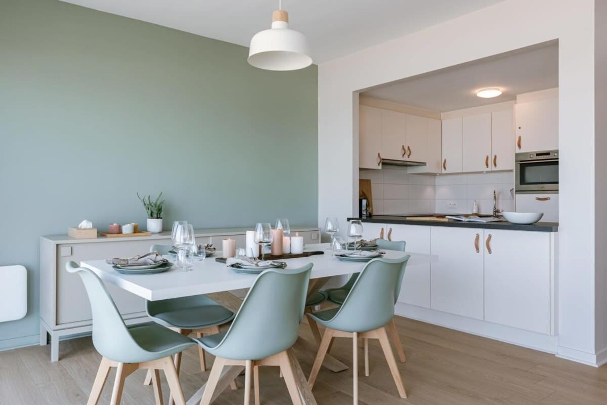 Huswell - Bright Seaview Apartment In Oostende Екстер'єр фото
