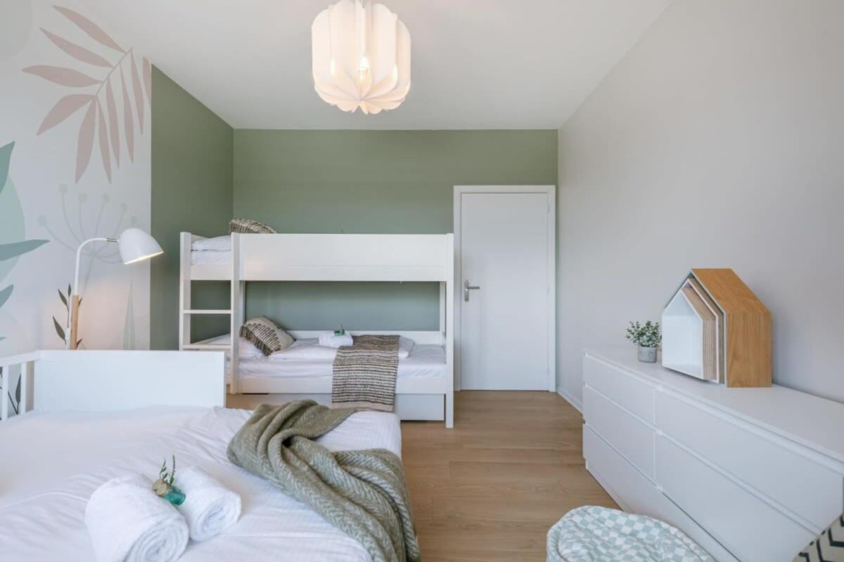 Huswell - Bright Seaview Apartment In Oostende Екстер'єр фото