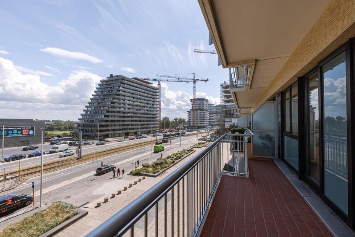 Huswell - Bright Seaview Apartment In Oostende Екстер'єр фото
