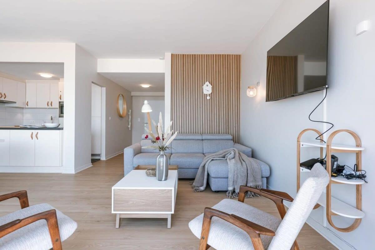 Huswell - Bright Seaview Apartment In Oostende Екстер'єр фото